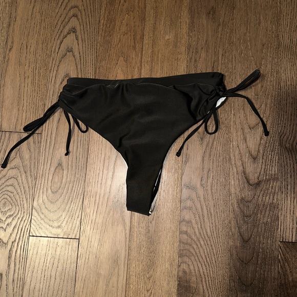 SHEIN drawstring side ruched bikini bottom - Picture 3 of 4